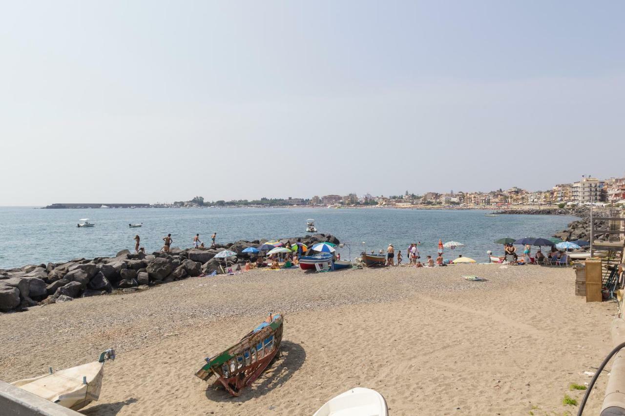 Casa Amica Apartment Giardini Naxos Bagian luar foto