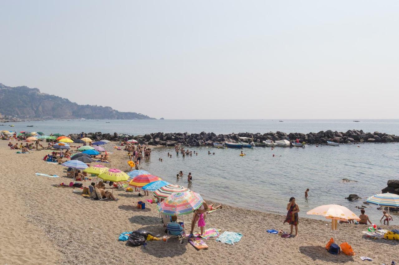 Casa Amica Apartment Giardini Naxos Bagian luar foto