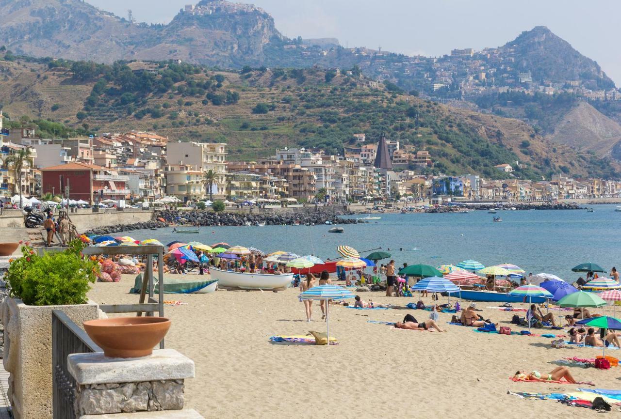 Casa Amica Apartment Giardini Naxos Bagian luar foto