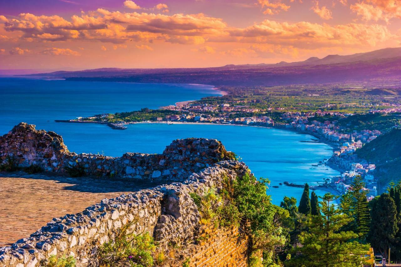Casa Amica Apartment Giardini Naxos Bagian luar foto