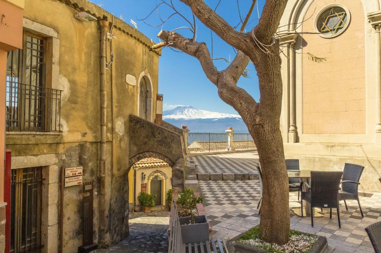 Casa Amica Apartment Giardini Naxos Bagian luar foto